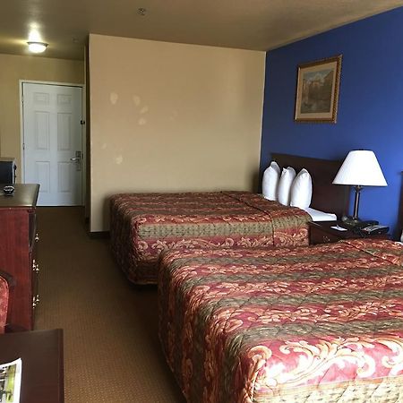 Econo Lodge Inn & Suites Greenbrier Exteriör bild