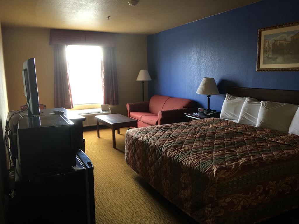 Econo Lodge Inn & Suites Greenbrier Exteriör bild